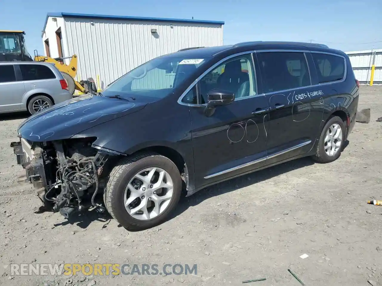 1 Photograph of a damaged car 2C4RC1BG1LR120348 CHRYSLER PACIFICA 2020