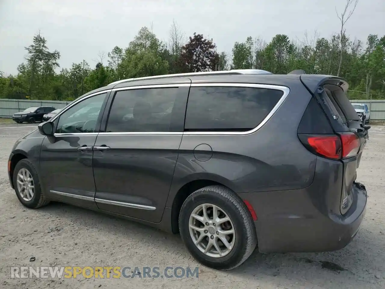2 Photograph of a damaged car 2C4RC1BG1LR126022 CHRYSLER PACIFICA 2020