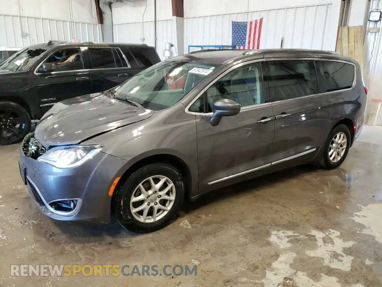 1 Photograph of a damaged car 2C4RC1BG1LR133648 CHRYSLER PACIFICA 2020