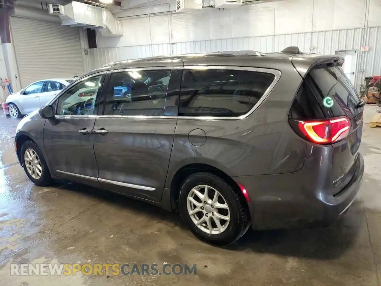 2 Photograph of a damaged car 2C4RC1BG1LR133648 CHRYSLER PACIFICA 2020