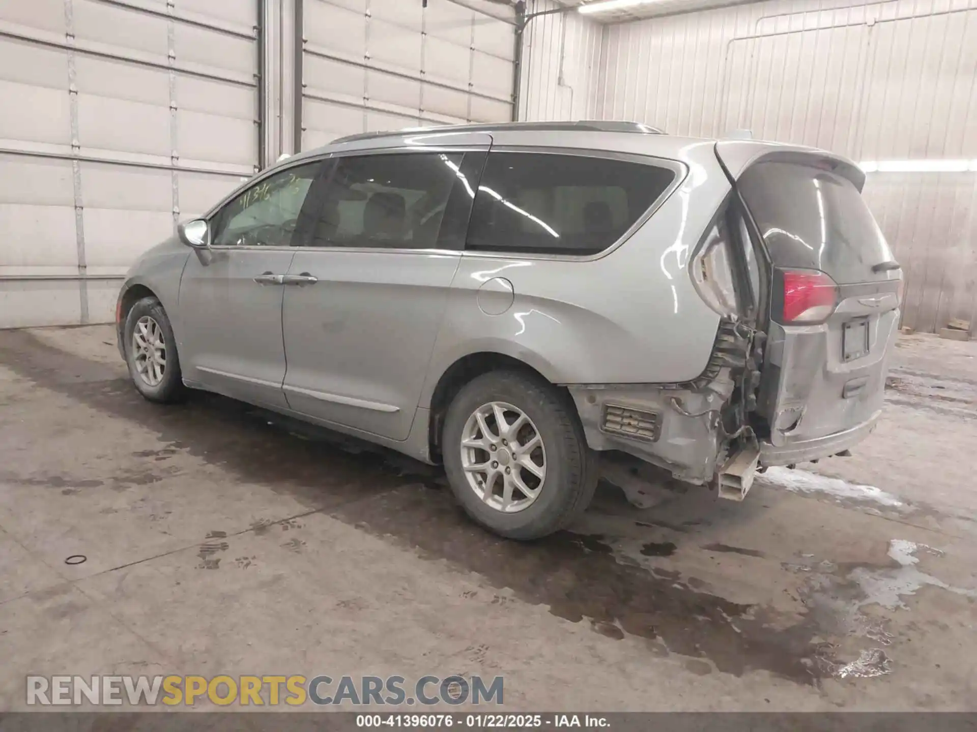 3 Photograph of a damaged car 2C4RC1BG3LR272471 CHRYSLER PACIFICA 2020