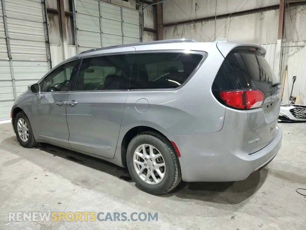 2 Photograph of a damaged car 2C4RC1BG4LR140271 CHRYSLER PACIFICA 2020