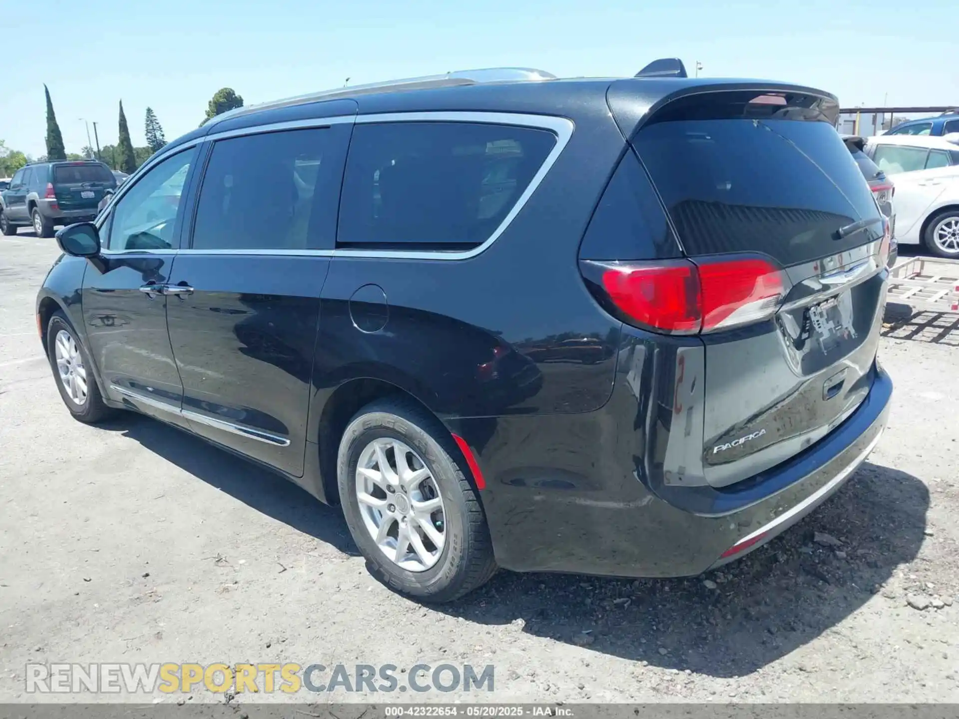 3 fotografías del automóvil dañado 2C4RC1BG5LR139260 CHRYSLER PACIFICA 2020