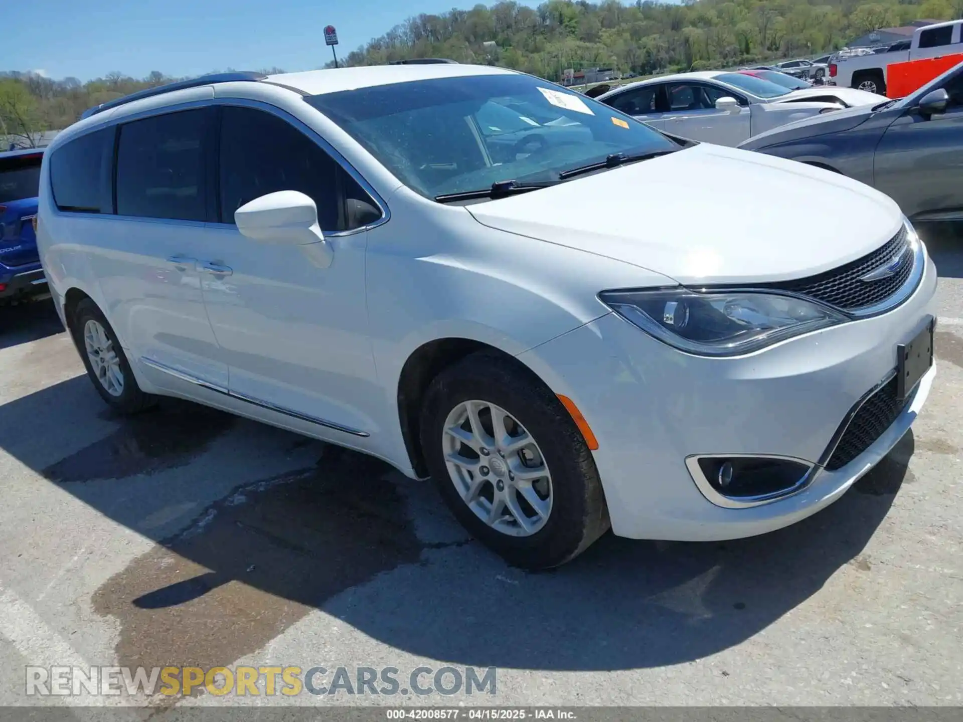 1 Photograph of a damaged car 2C4RC1BG6LR125156 CHRYSLER PACIFICA 2020