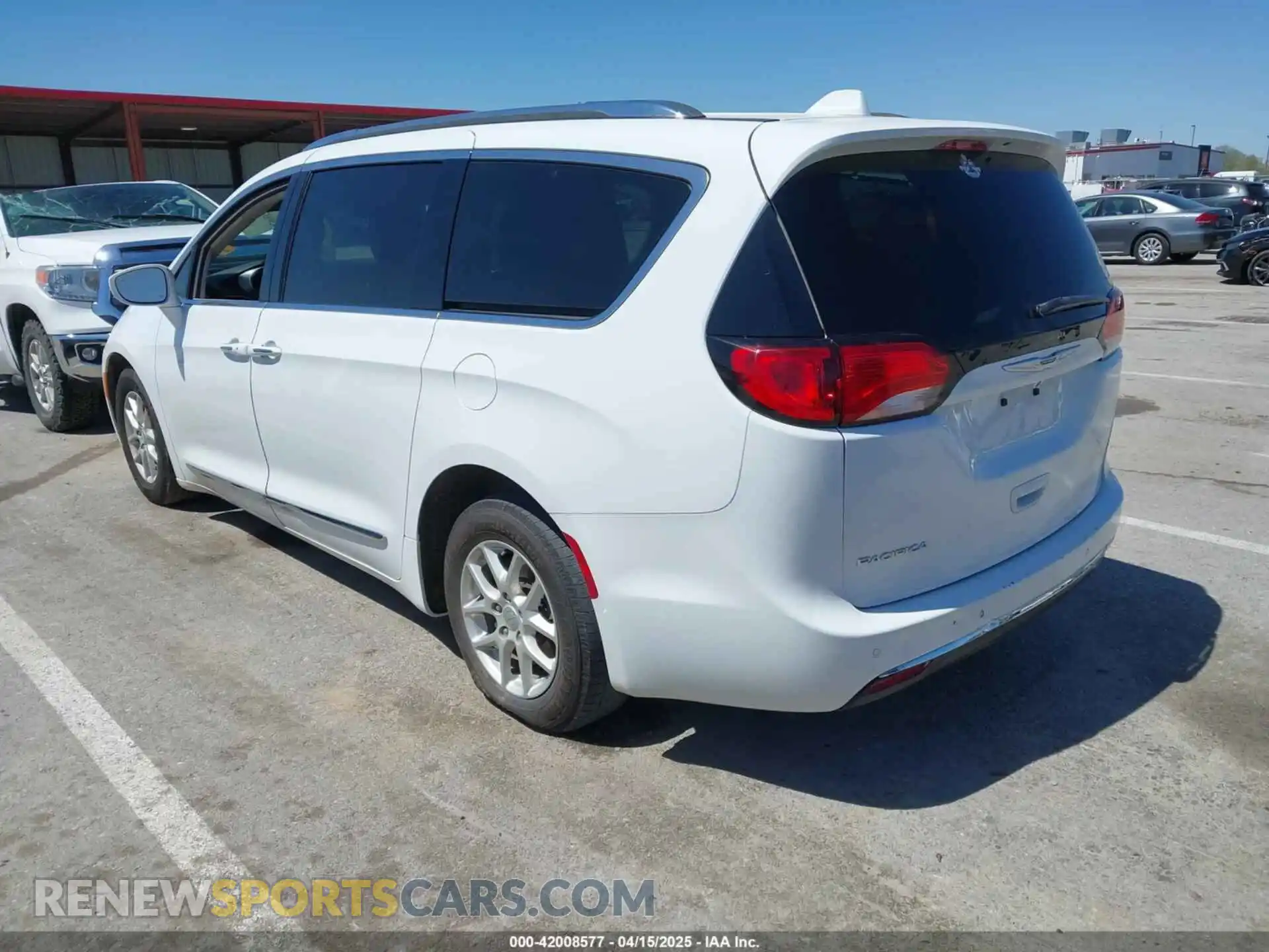 3 Photograph of a damaged car 2C4RC1BG6LR125156 CHRYSLER PACIFICA 2020