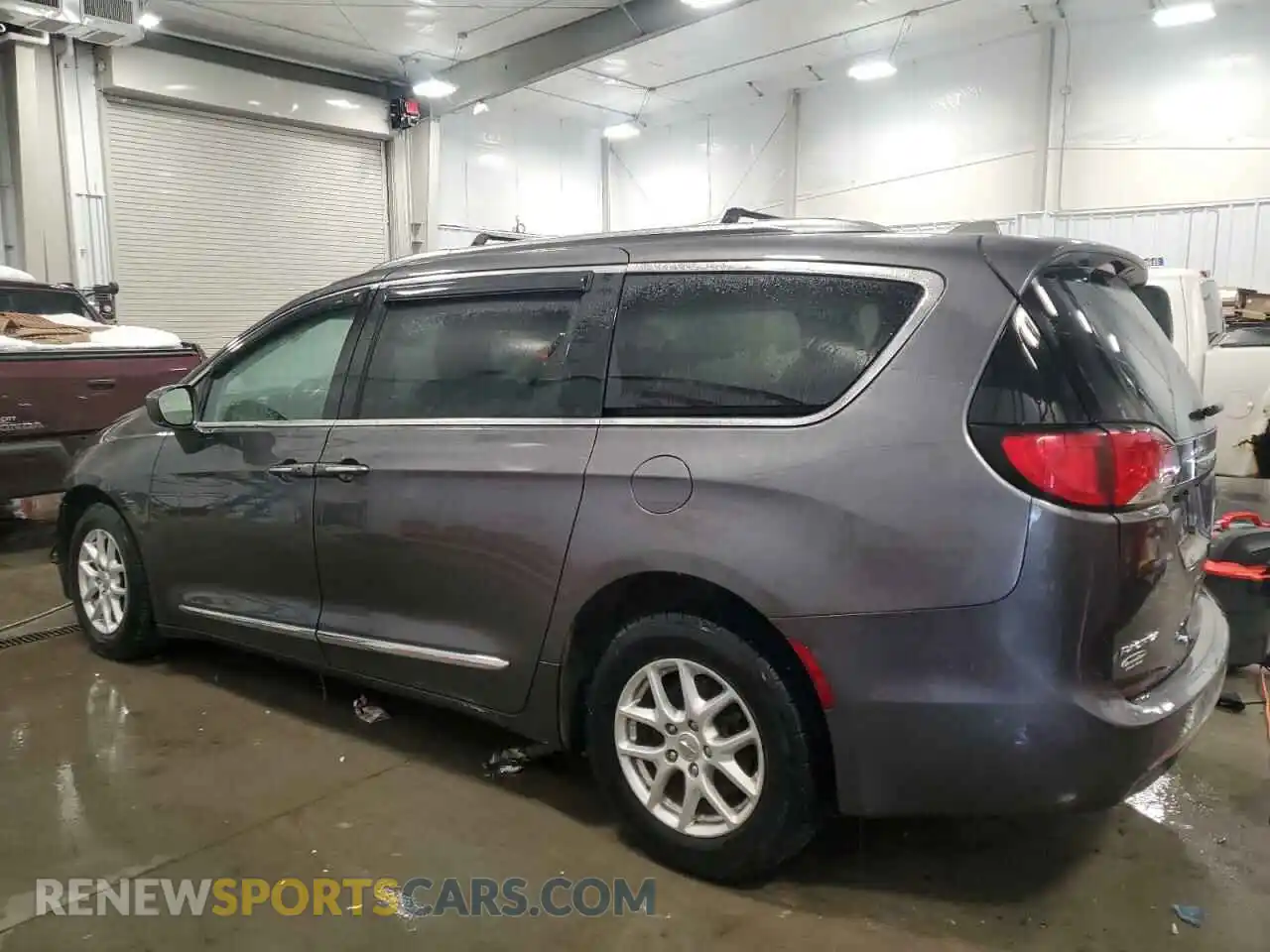 2 Photograph of a damaged car 2C4RC1BG6LR182781 CHRYSLER PACIFICA 2020