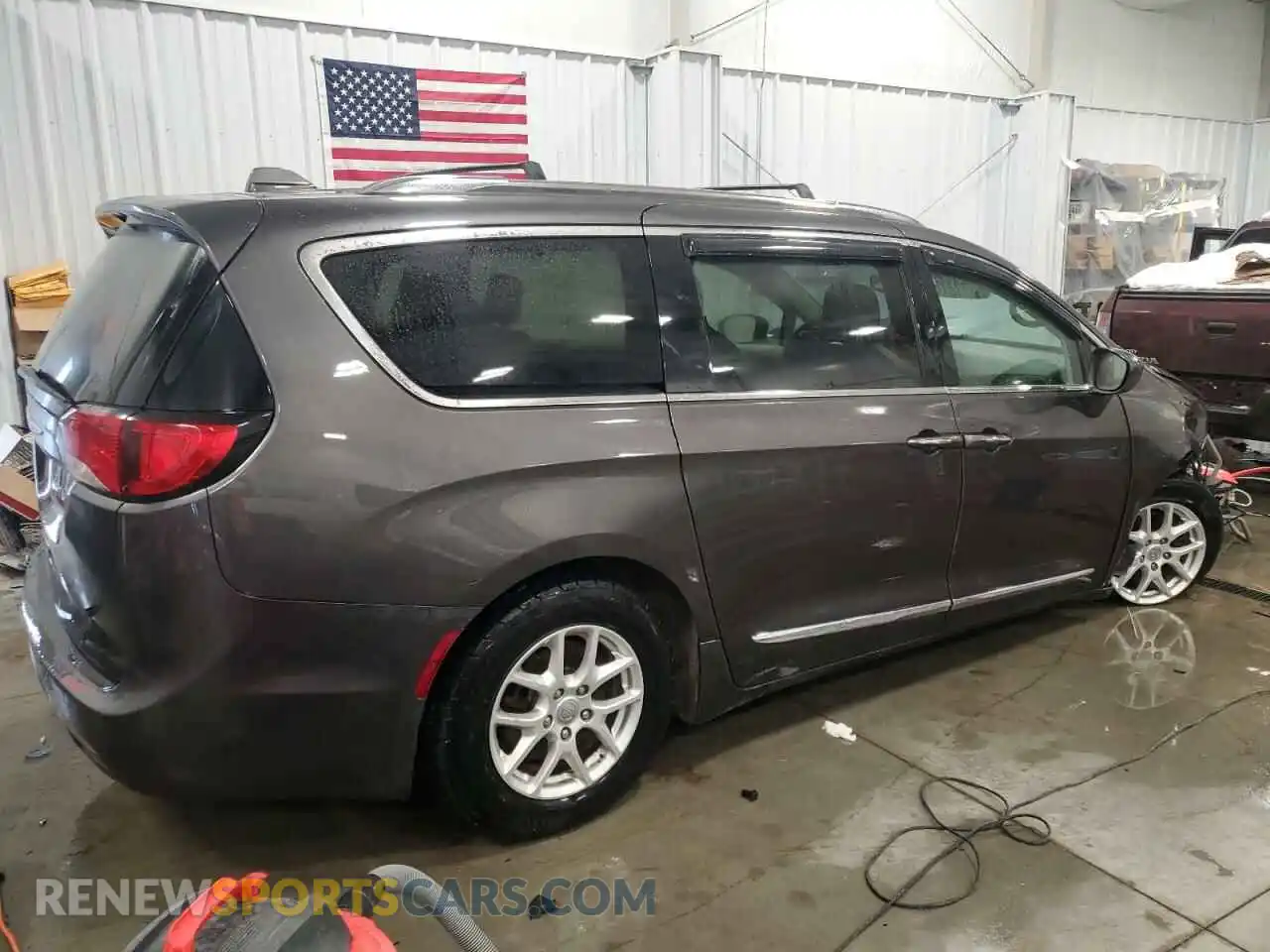 3 Photograph of a damaged car 2C4RC1BG6LR182781 CHRYSLER PACIFICA 2020