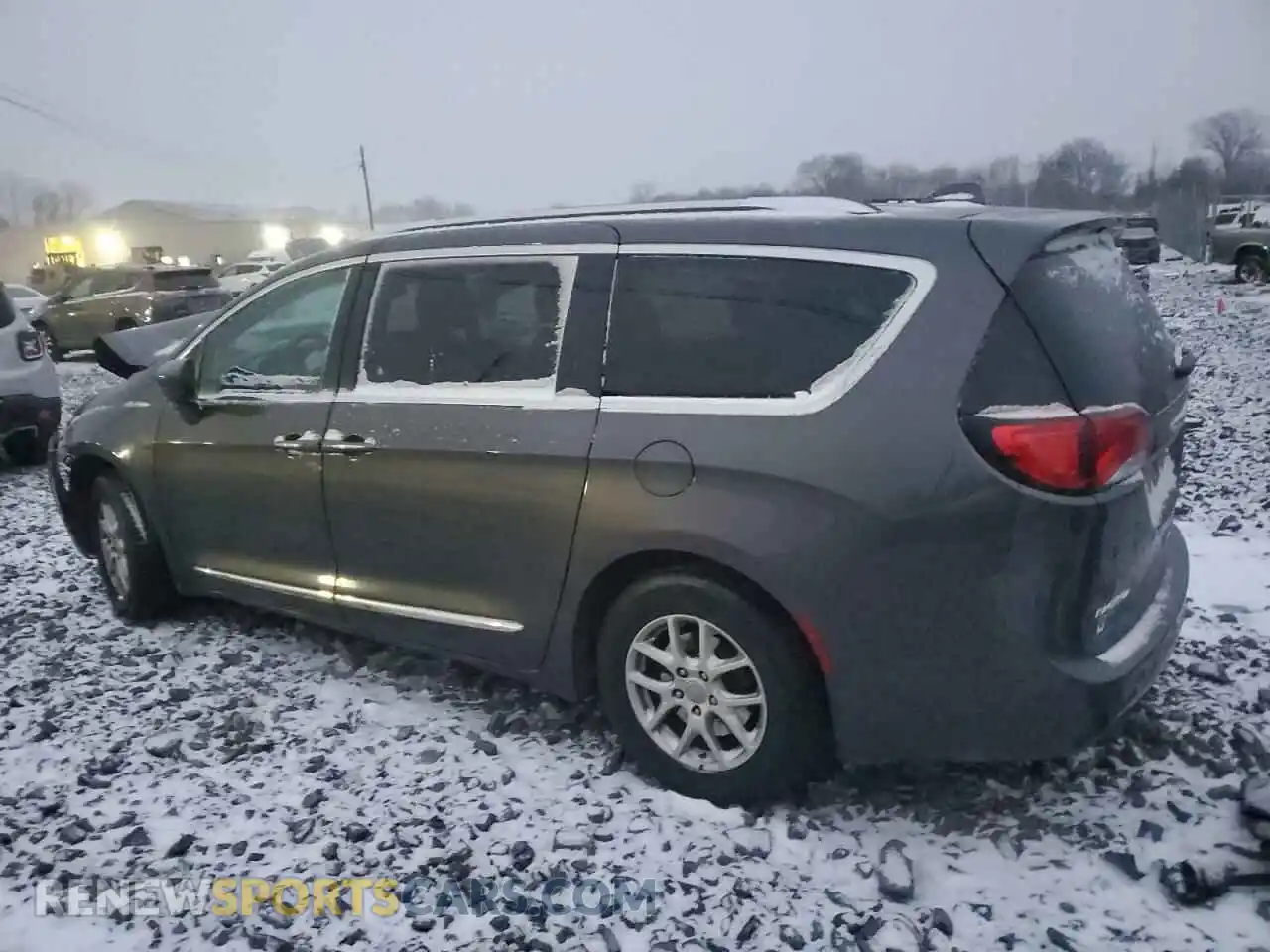 2 Photograph of a damaged car 2C4RC1BG6LR279902 CHRYSLER PACIFICA 2020