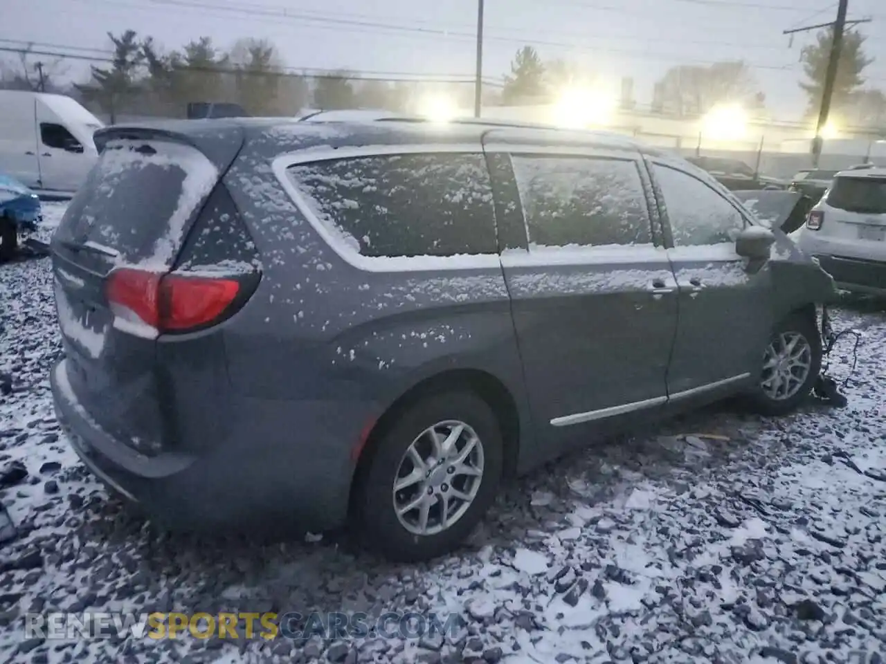 3 Photograph of a damaged car 2C4RC1BG6LR279902 CHRYSLER PACIFICA 2020