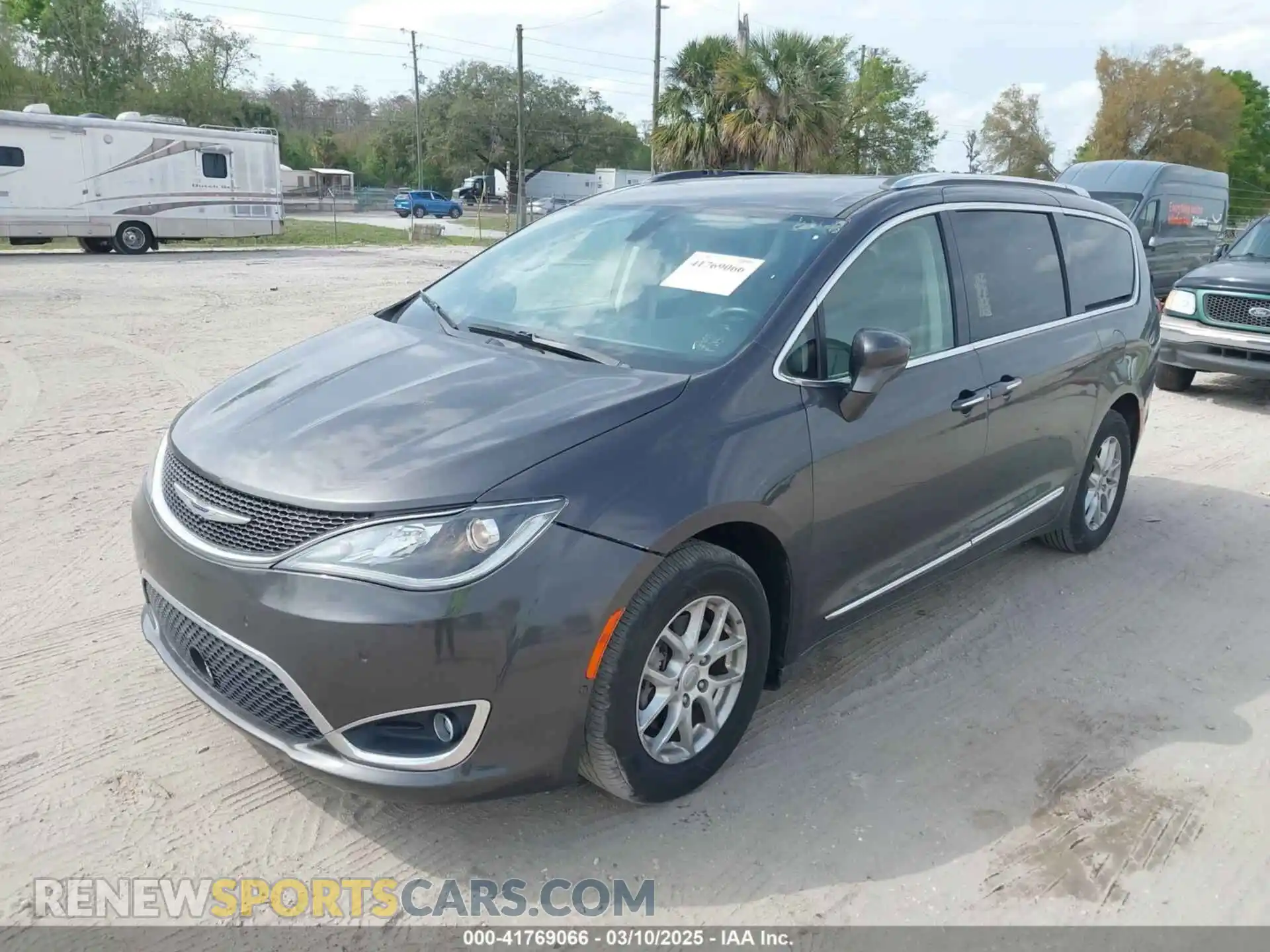 2 fotografías del automóvil dañado 2C4RC1BG6LR283903 CHRYSLER PACIFICA 2020