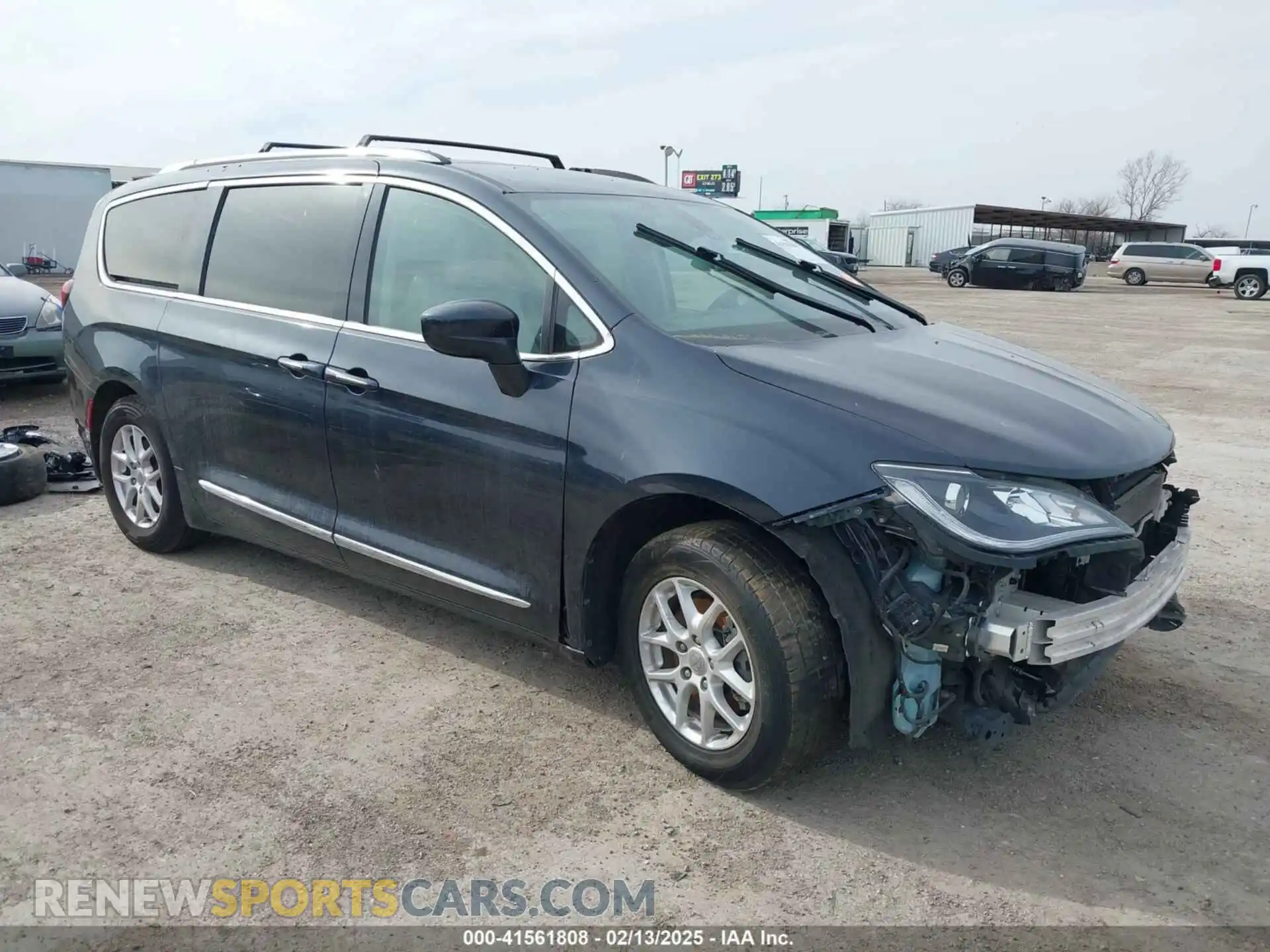 1 Photograph of a damaged car 2C4RC1BG7LR133489 CHRYSLER PACIFICA 2020