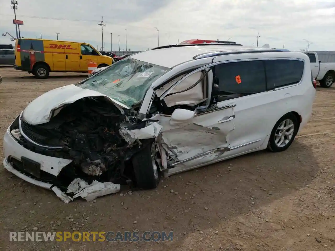 1 Photograph of a damaged car 2C4RC1BG9LR158166 CHRYSLER PACIFICA 2020