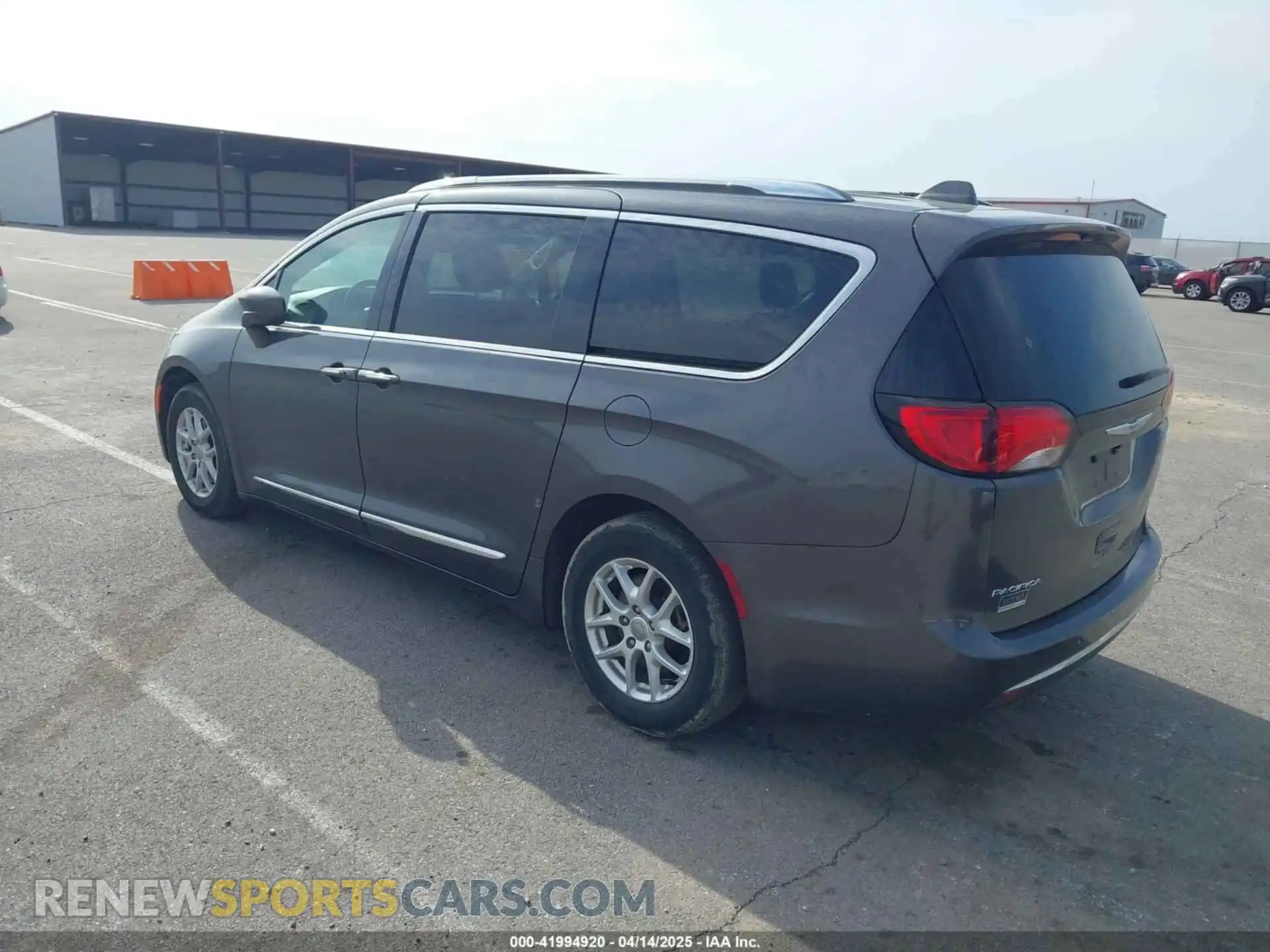 3 Photograph of a damaged car 2C4RC1BG9LR268909 CHRYSLER PACIFICA 2020