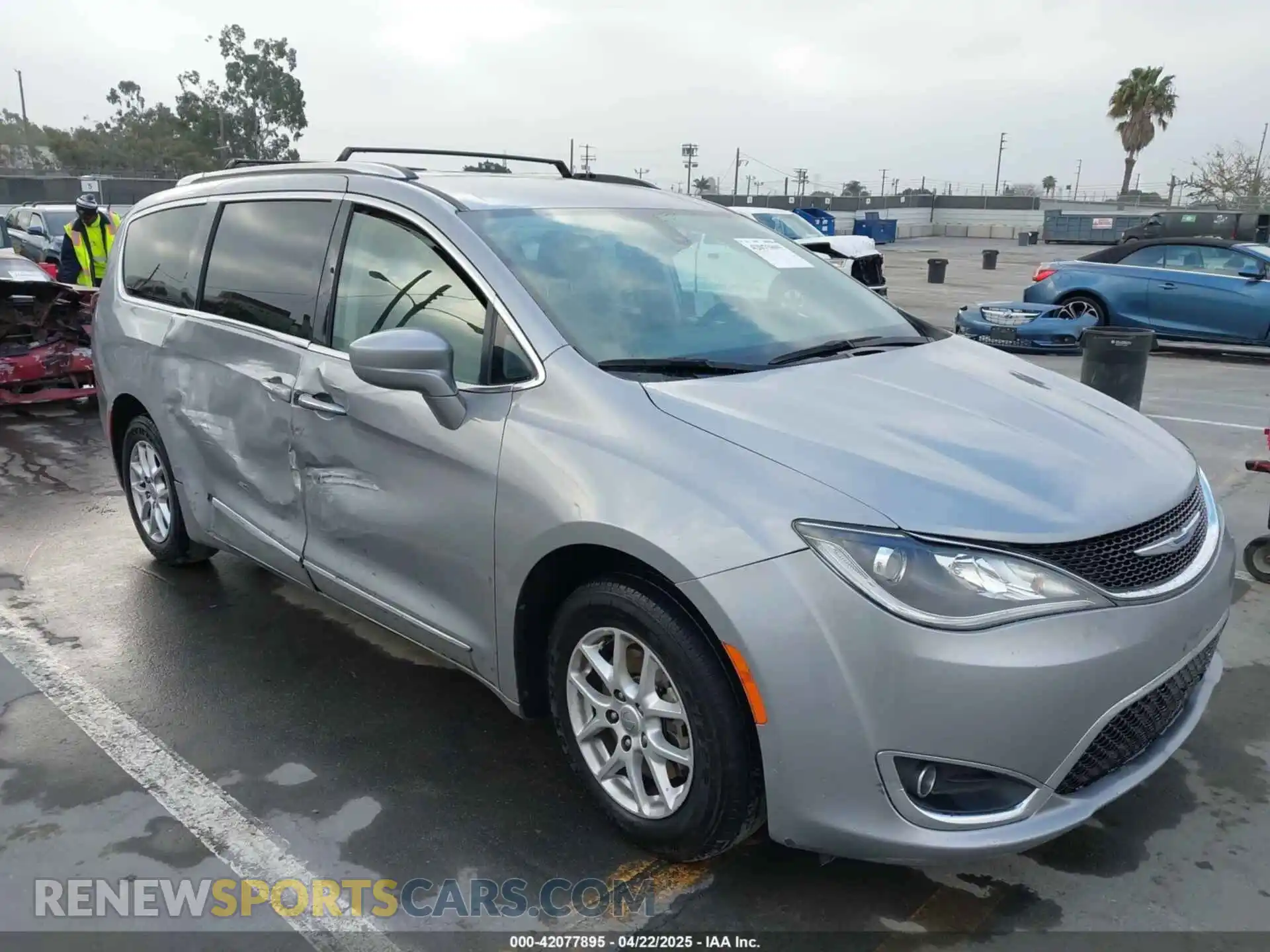 1 Photograph of a damaged car 2C4RC1BG9LR272118 CHRYSLER PACIFICA 2020