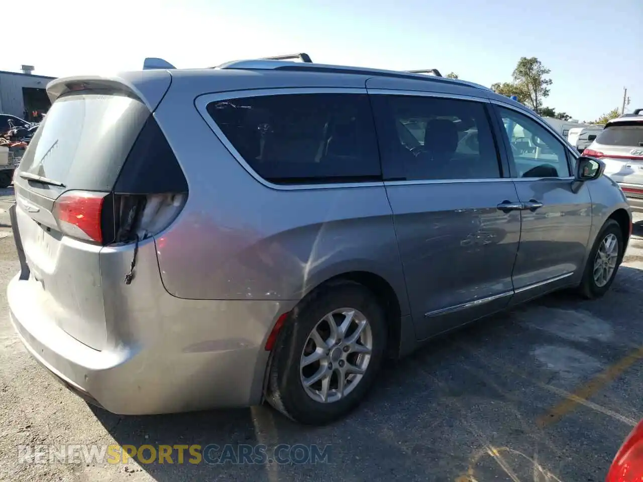 3 Photograph of a damaged car 2C4RC1BGXLR130697 CHRYSLER PACIFICA 2020