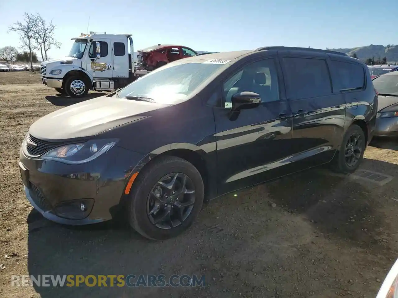 1 Photograph of a damaged car 2C4RC1EG0LR146807 CHRYSLER PACIFICA 2020