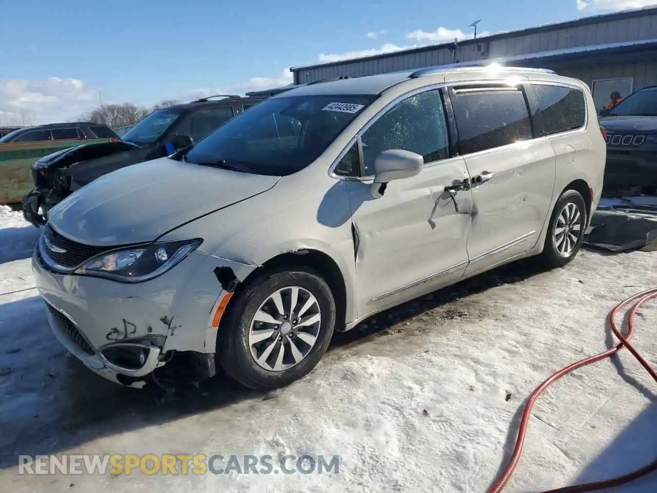 1 Photograph of a damaged car 2C4RC1EG3LR123439 CHRYSLER PACIFICA 2020