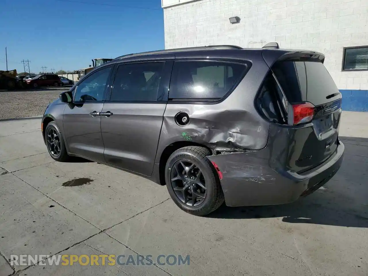 2 fotografías del automóvil dañado 2C4RC1EG4LR125555 CHRYSLER PACIFICA 2020