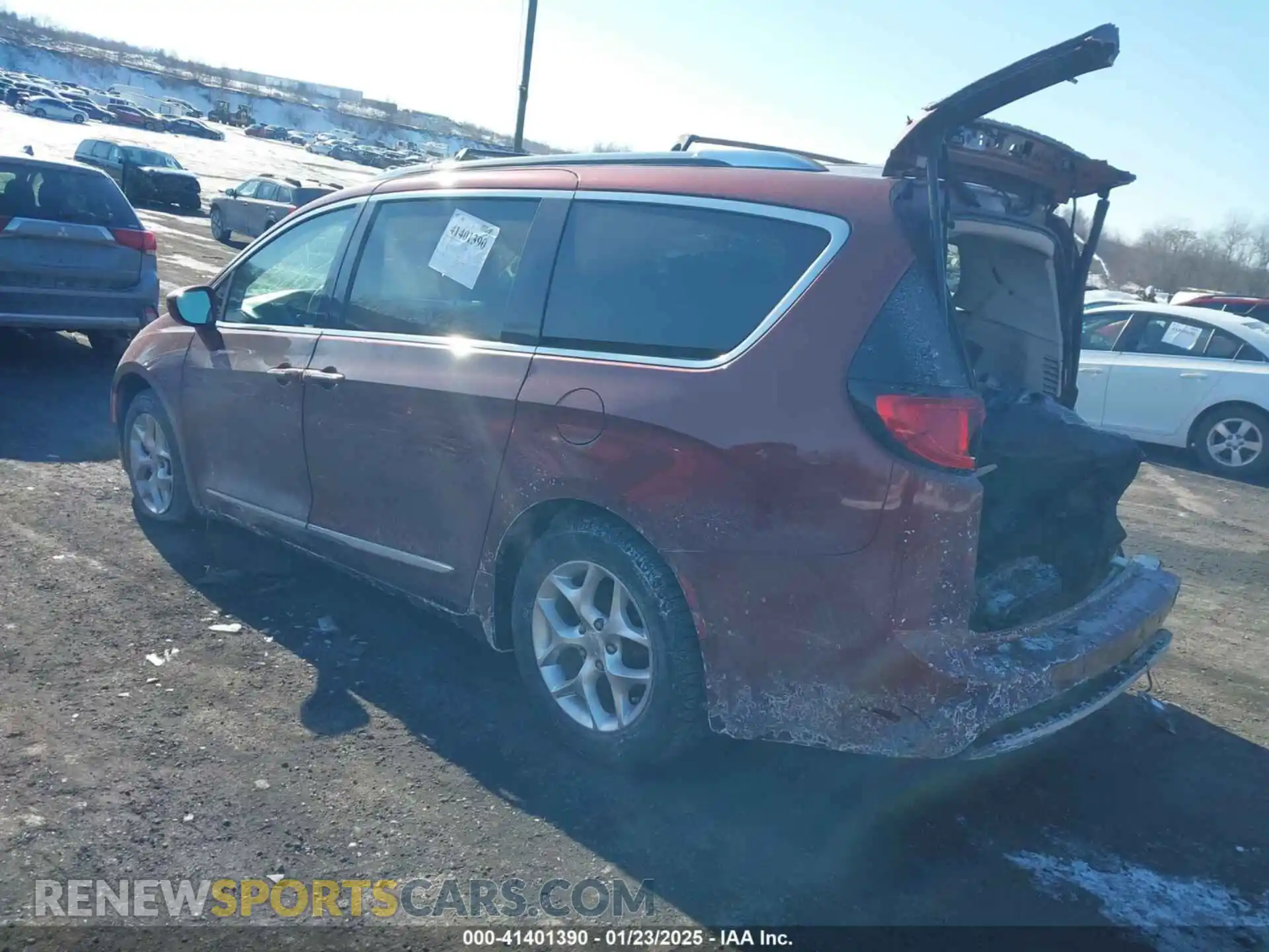 3 Photograph of a damaged car 2C4RC1EG6LR110801 CHRYSLER PACIFICA 2020