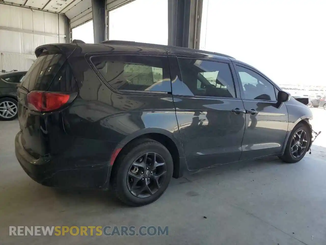 3 Photograph of a damaged car 2C4RC1EG8LR134985 CHRYSLER PACIFICA 2020