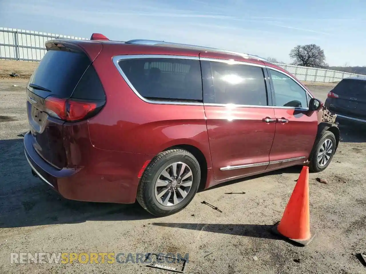 3 Photograph of a damaged car 2C4RC1EG9LR273295 CHRYSLER PACIFICA 2020