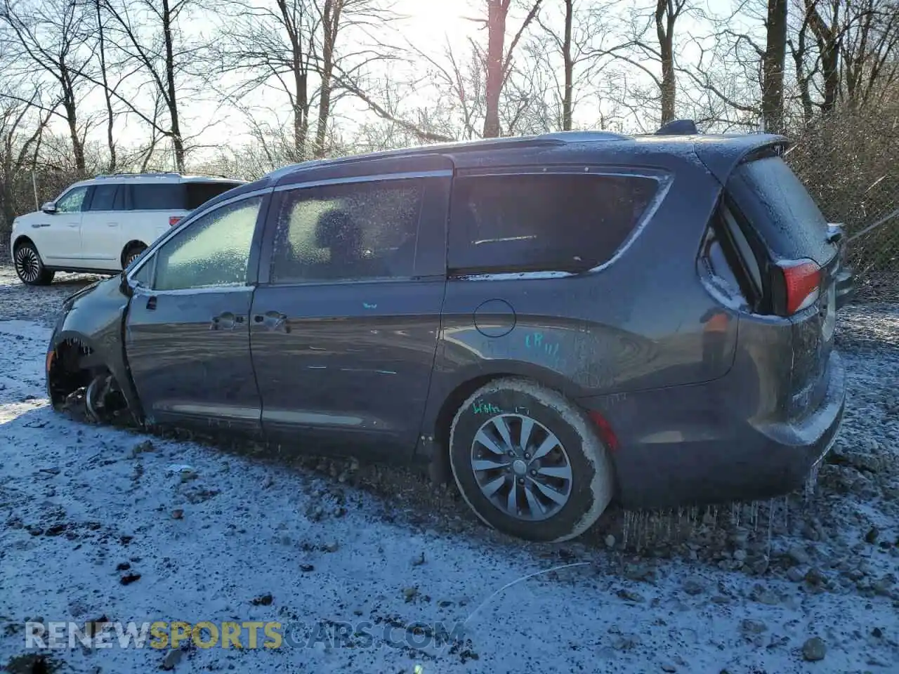 2 Photograph of a damaged car 2C4RC1EGXLR110879 CHRYSLER PACIFICA 2020