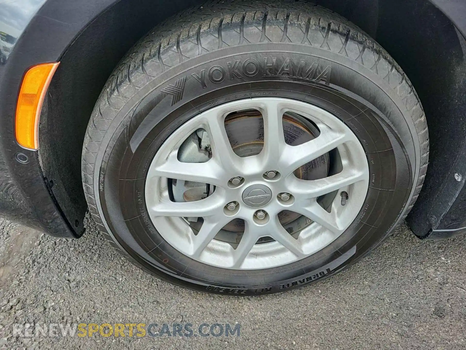 3 Photograph of a damaged car 2C4RC1FG1LR216121 CHRYSLER PACIFICA 2020