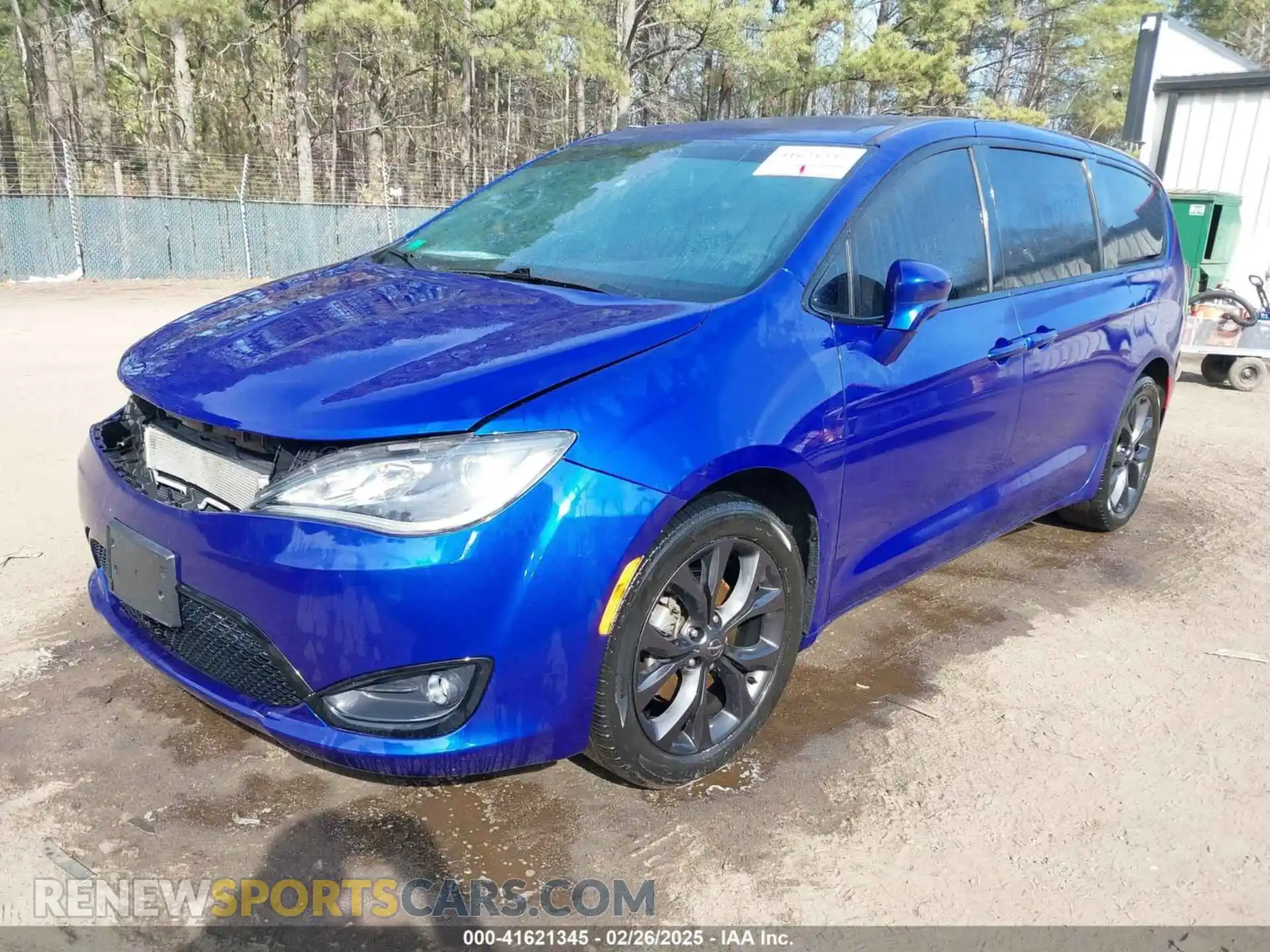 2 Photograph of a damaged car 2C4RC1FG2LR147598 CHRYSLER PACIFICA 2020