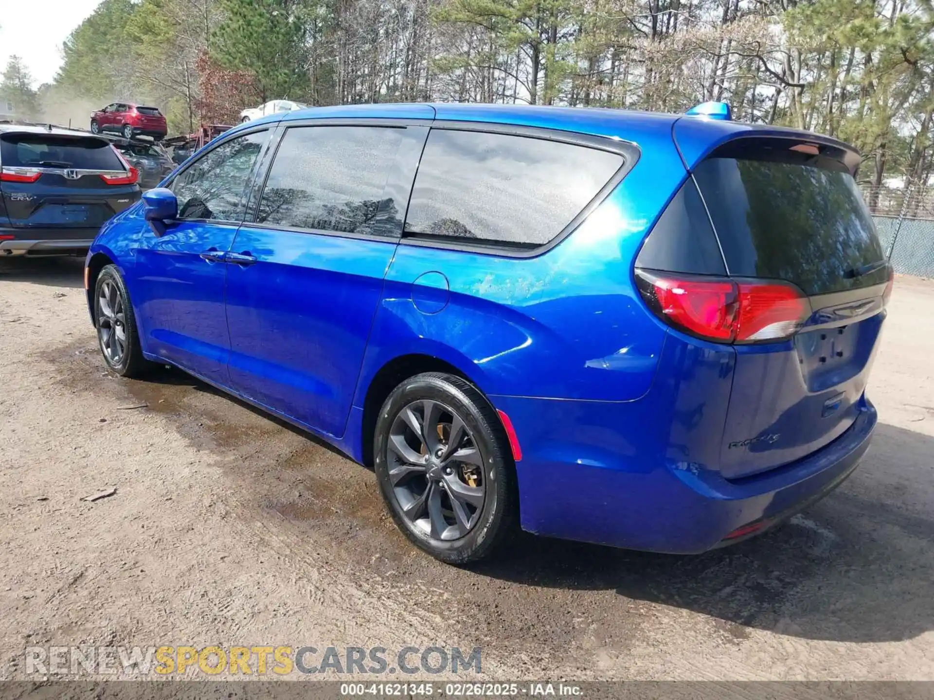 3 Photograph of a damaged car 2C4RC1FG2LR147598 CHRYSLER PACIFICA 2020