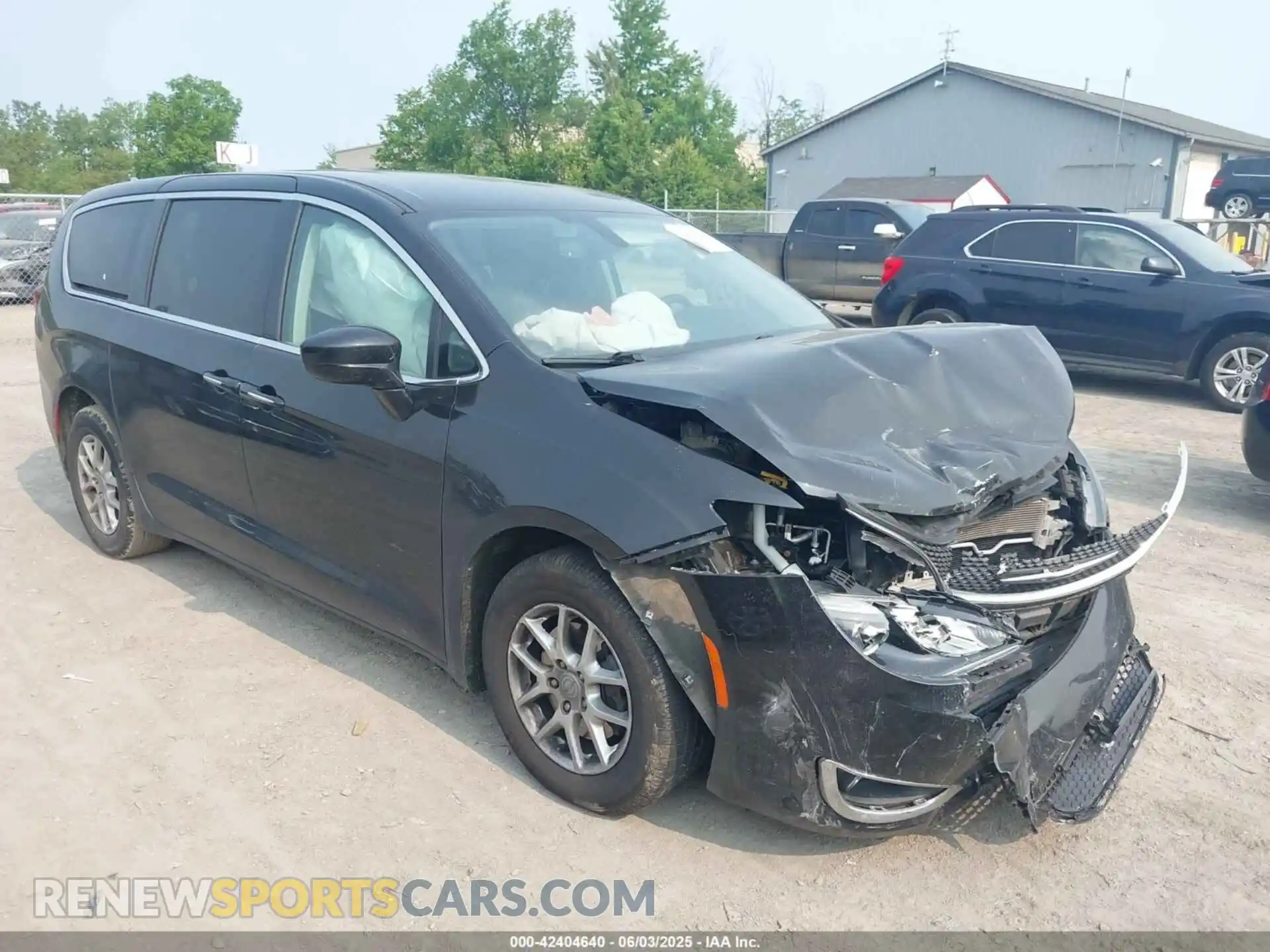 1 Photograph of a damaged car 2C4RC1FG3LR159193 CHRYSLER PACIFICA 2020
