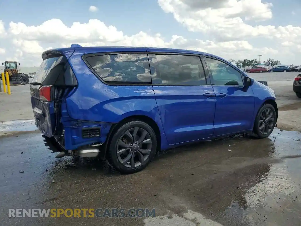 3 Photograph of a damaged car 2C4RC1FG4LR111119 CHRYSLER PACIFICA 2020