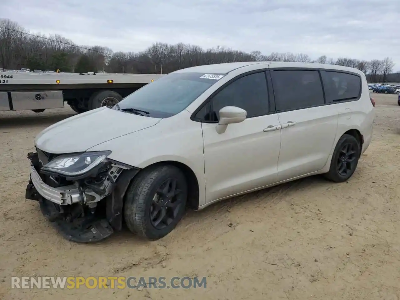 1 Photograph of a damaged car 2C4RC1FG4LR236024 CHRYSLER PACIFICA 2020
