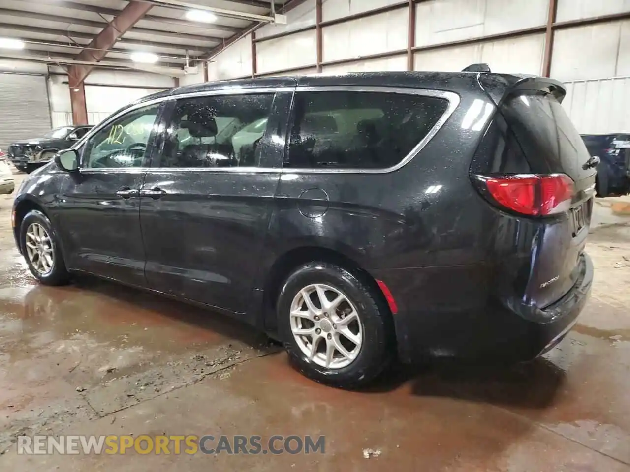 2 Photograph of a damaged car 2C4RC1FG6LR136832 CHRYSLER PACIFICA 2020