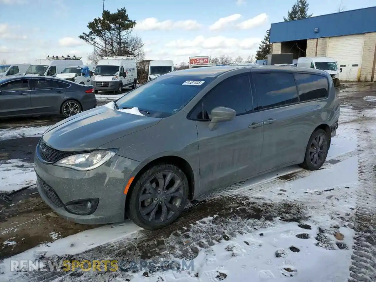 1 Photograph of a damaged car 2C4RC1FG6LR140766 CHRYSLER PACIFICA 2020