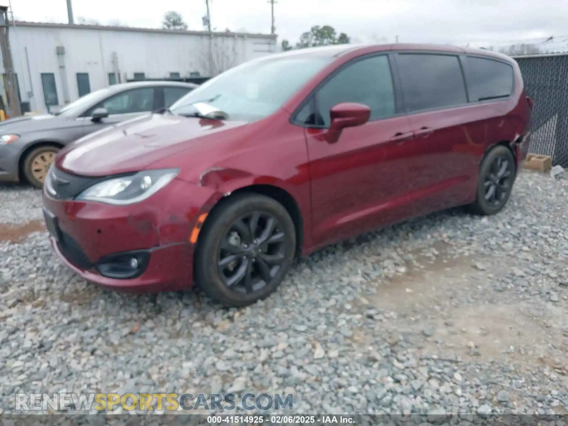 2 Photograph of a damaged car 2C4RC1FGXLR100447 CHRYSLER PACIFICA 2020