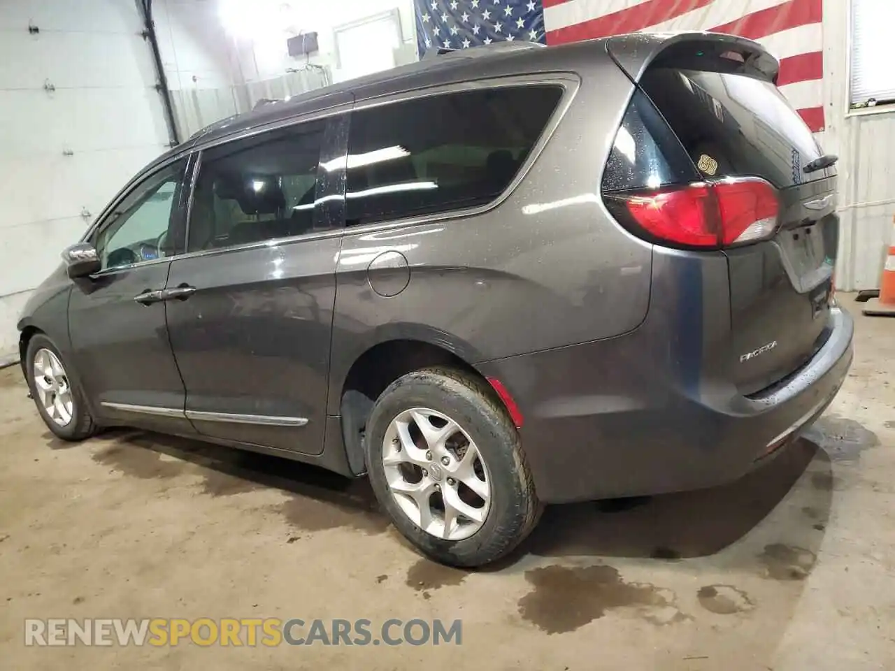 2 Photograph of a damaged car 2C4RC1GG1LR144058 CHRYSLER PACIFICA 2020