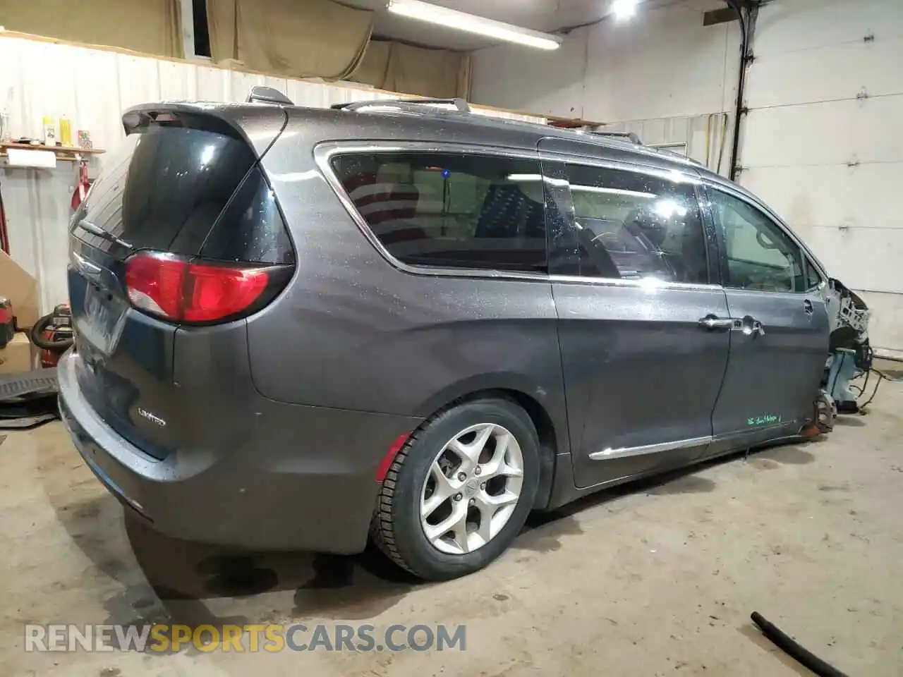 3 Photograph of a damaged car 2C4RC1GG1LR144058 CHRYSLER PACIFICA 2020