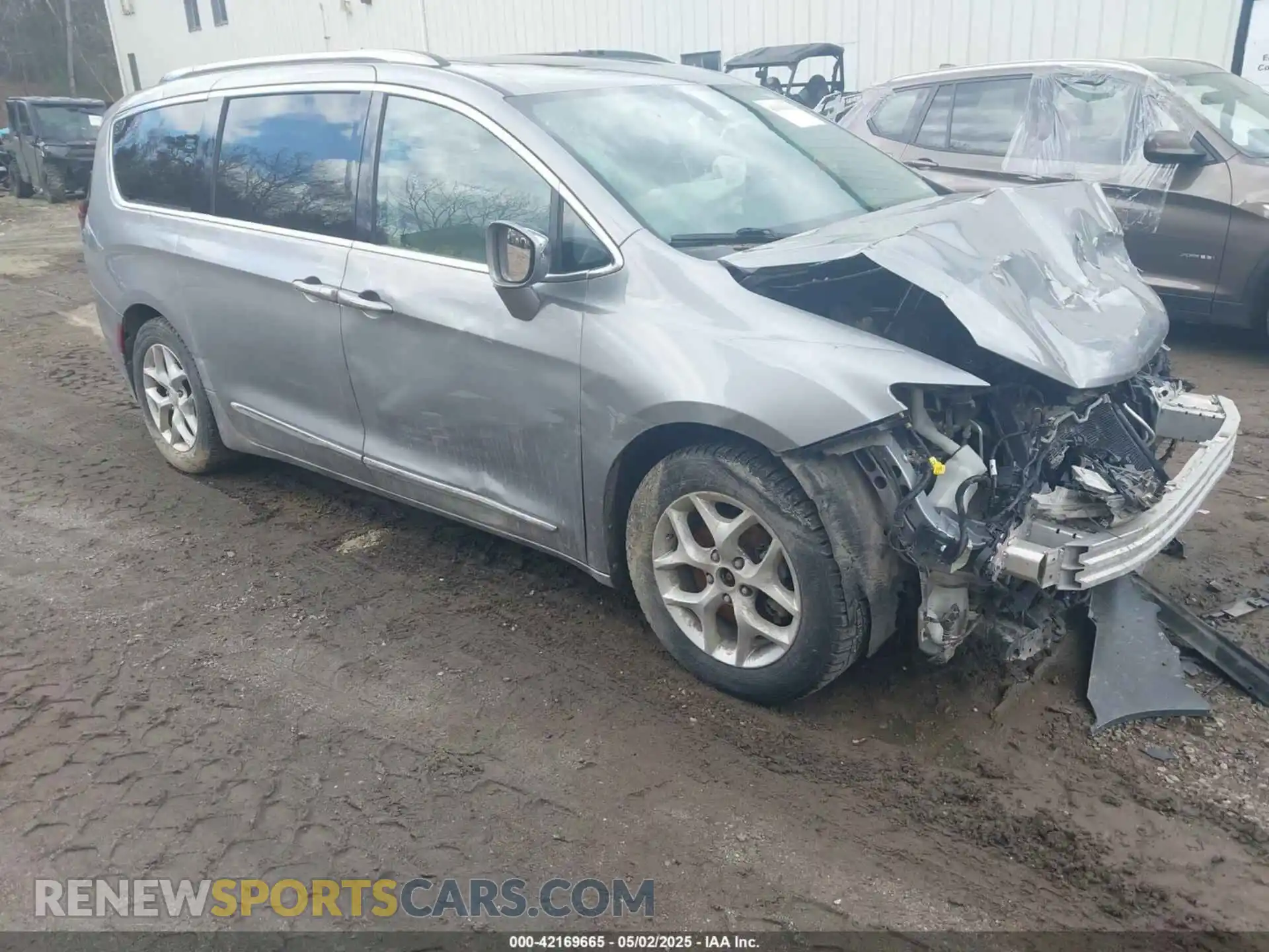 1 Photograph of a damaged car 2C4RC1GG3LR290249 CHRYSLER PACIFICA 2020