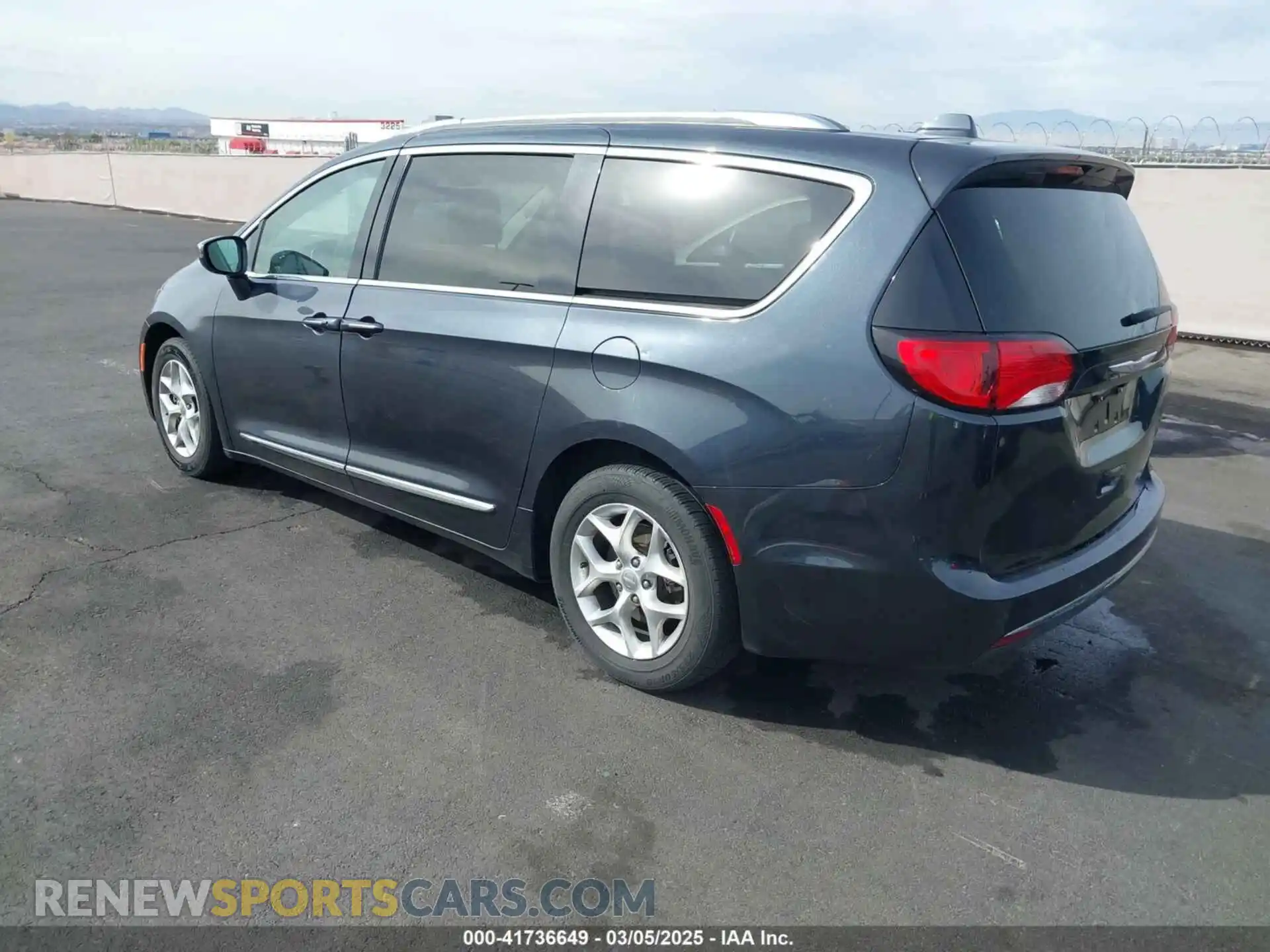 3 Photograph of a damaged car 2C4RC1GG4LR156463 CHRYSLER PACIFICA 2020