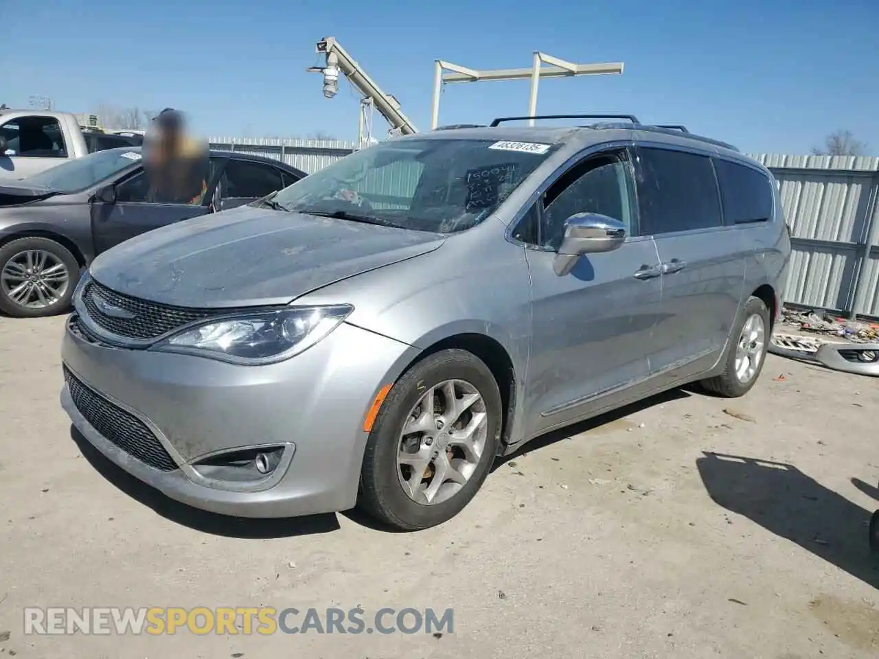 1 Photograph of a damaged car 2C4RC1GG4LR284721 CHRYSLER PACIFICA 2020