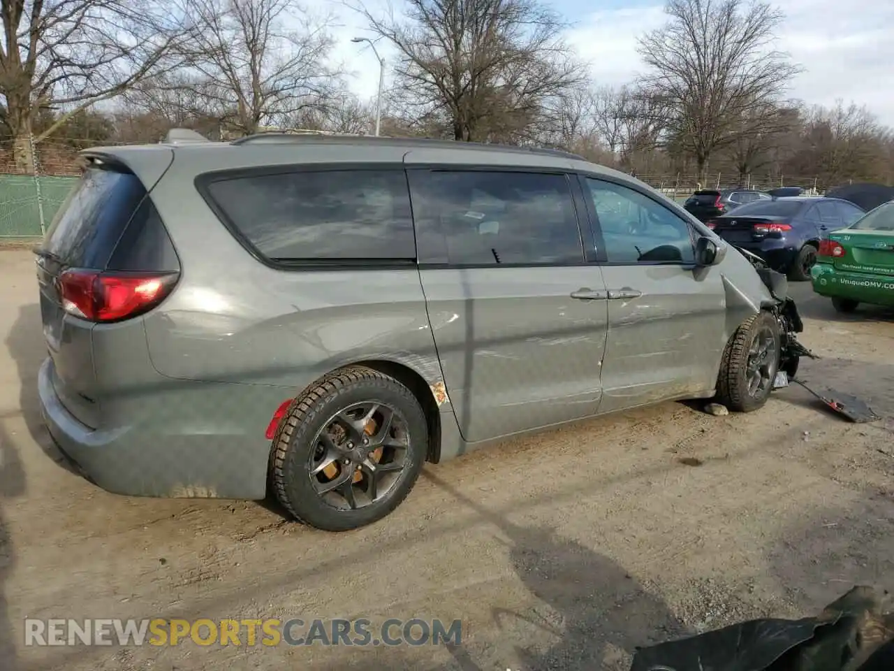 3 Photograph of a damaged car 2C4RC1GG5LR210353 CHRYSLER PACIFICA 2020