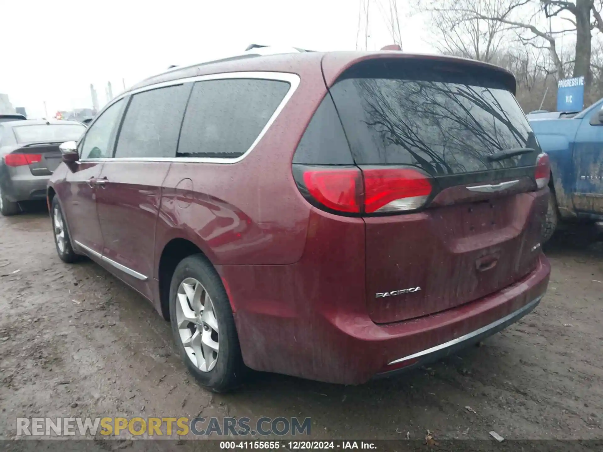 3 Photograph of a damaged car 2C4RC1GG8LR272023 CHRYSLER PACIFICA 2020