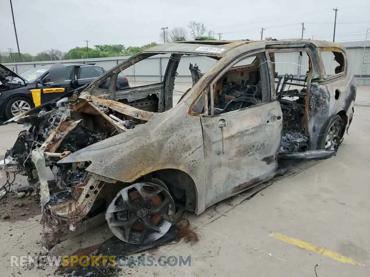 1 Photograph of a damaged car 2C4RC1GGXLR171629 CHRYSLER PACIFICA 2020