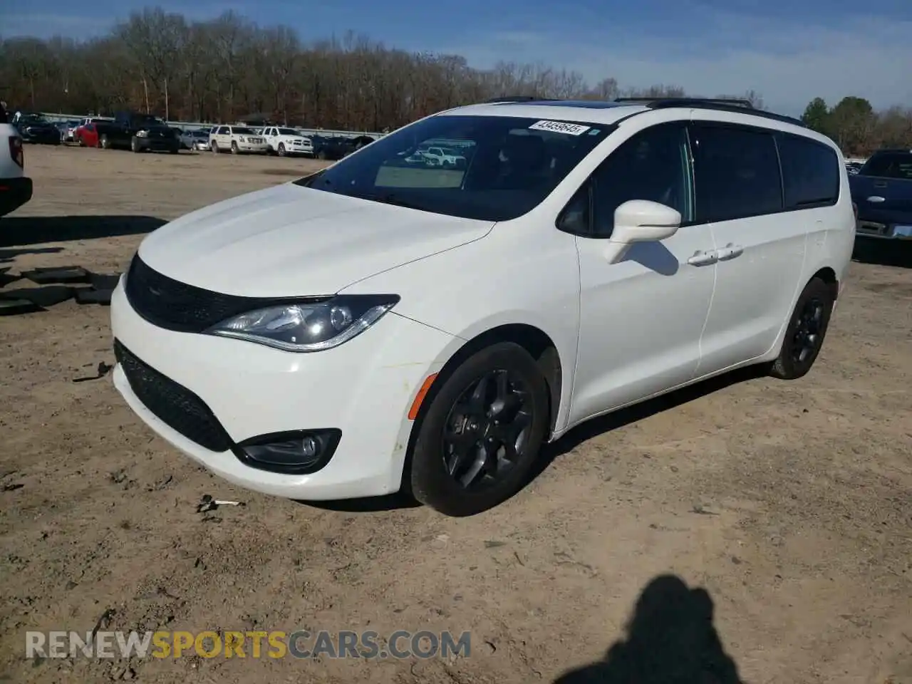1 Photograph of a damaged car 2C4RC1GGXLR173199 CHRYSLER PACIFICA 2020
