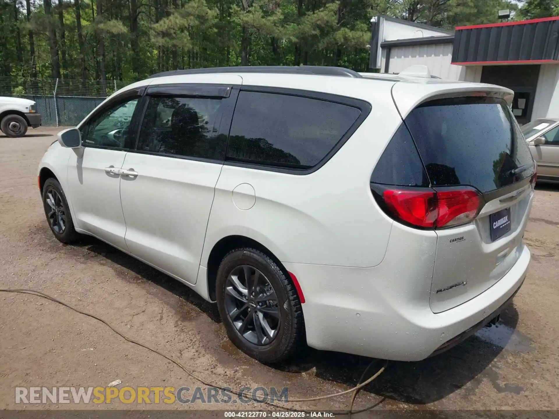 3 fotografías del automóvil dañado 2C4RC3BG6LR288952 CHRYSLER PACIFICA 2020