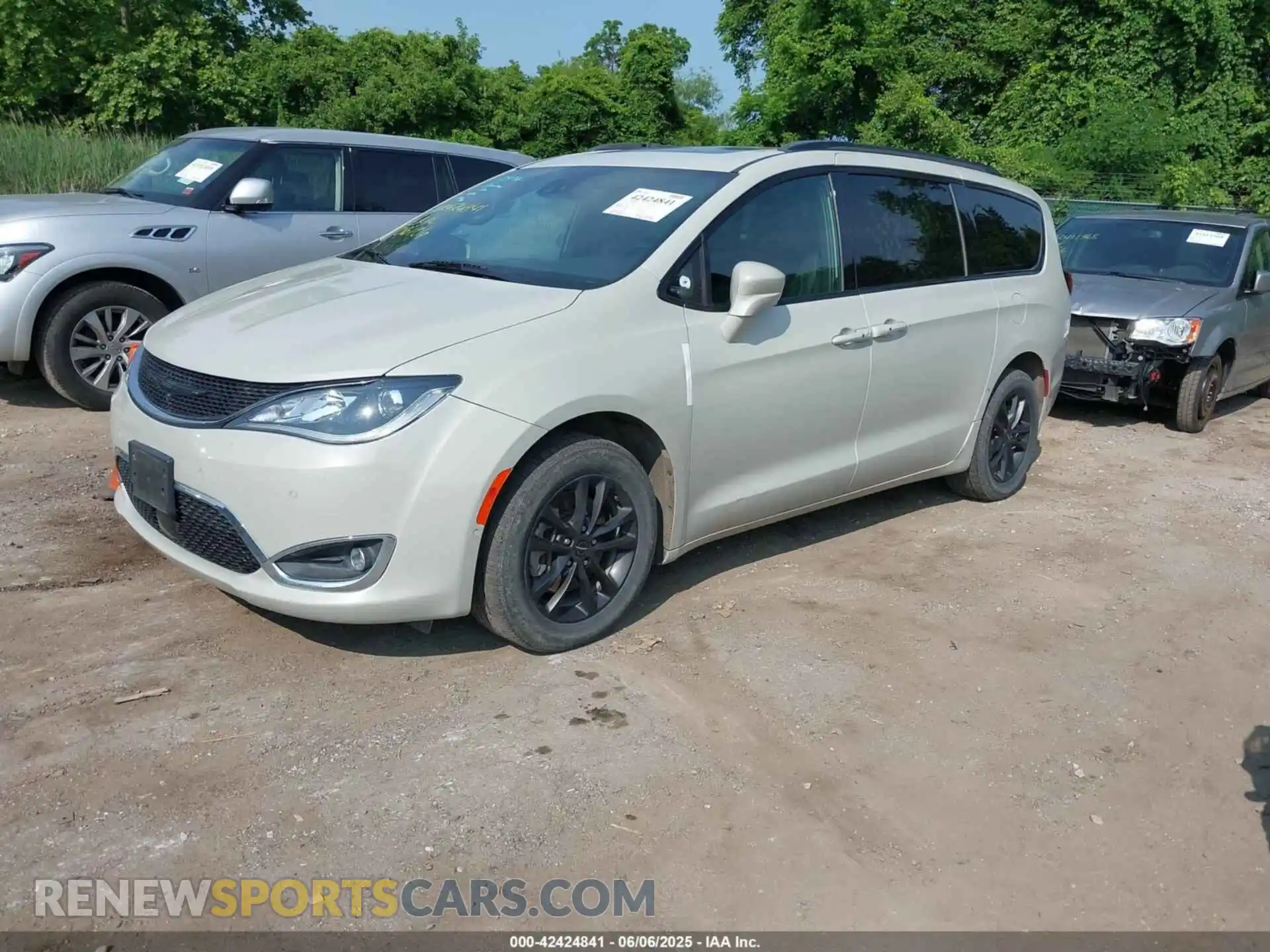 2 fotografías del automóvil dañado 2C4RC3BGXLR267876 CHRYSLER PACIFICA 2020