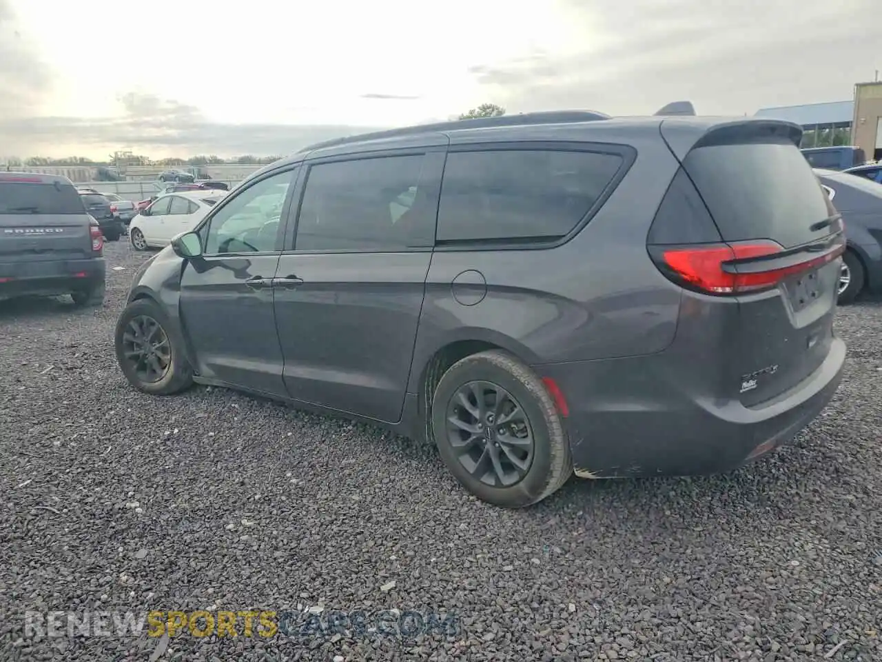 2 Фотография поврежденного автомобиля 2C4RC1BG0MR571966 CHRYSLER PACIFICA 2021
