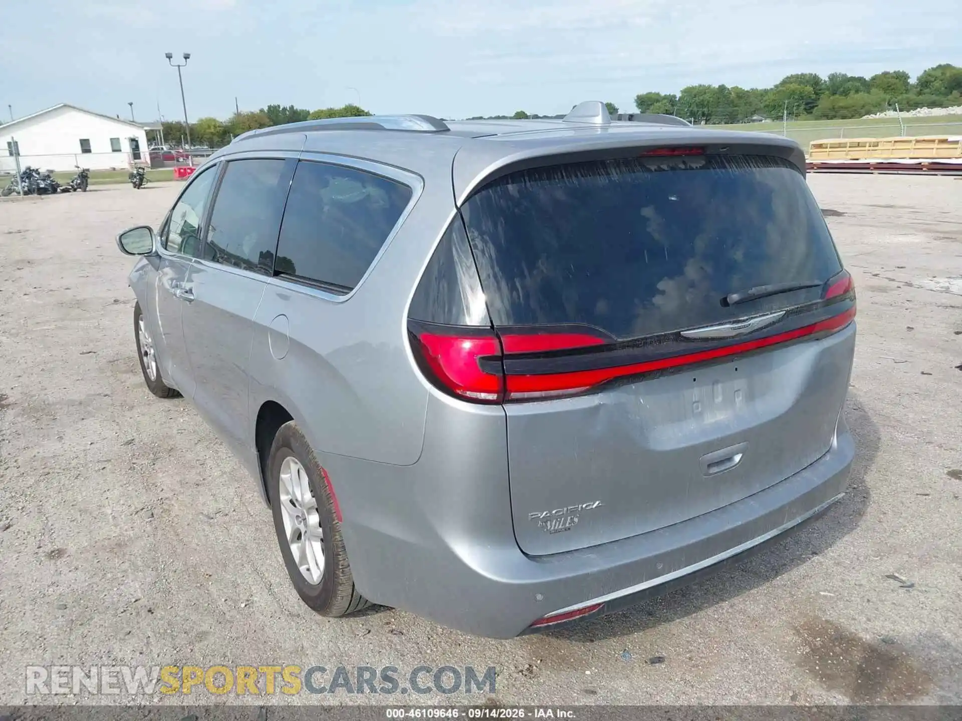 3 Photograph of a damaged car 2C4RC1BG2MR595847 CHRYSLER PACIFICA 2021