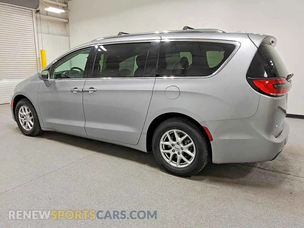 2 Photograph of a damaged car 2C4RC1BG3MR591077 CHRYSLER PACIFICA 2021
