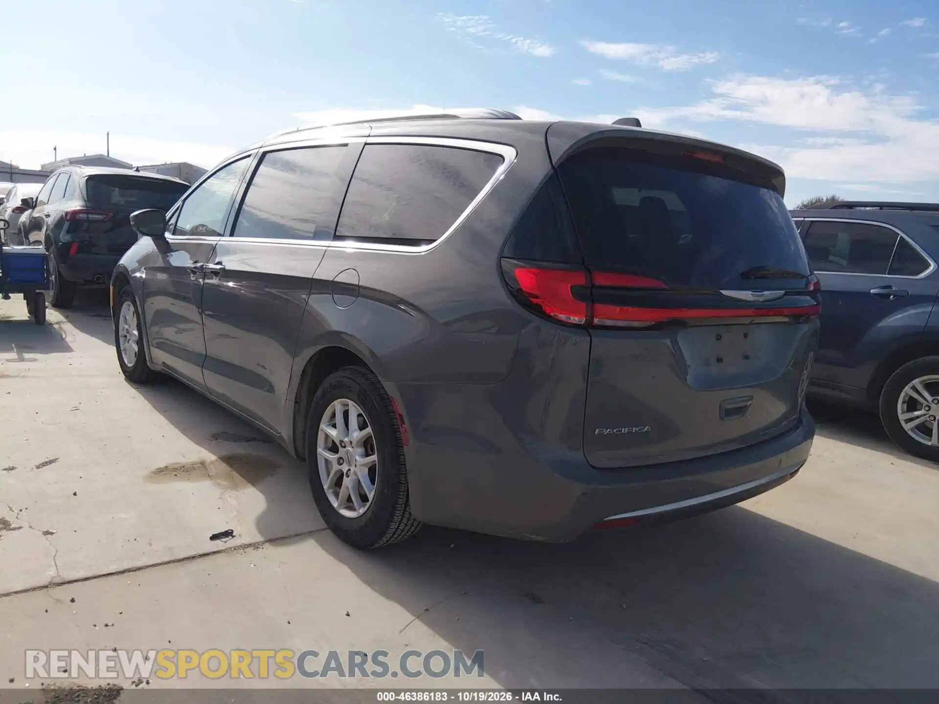 3 Фотография поврежденного автомобиля 2C4RC1BG3MR598367 CHRYSLER PACIFICA 2021